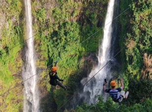 Zipline okolo největšího laoského vodopádu Tad Fane