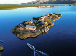 Plovoucí rákosové ostrovy Uros