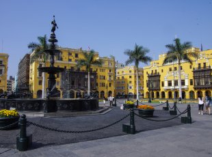 Plaza Mayor v Limě
