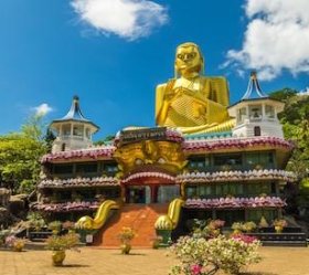 2. den: Chrám Dambulla a koupání se slonye