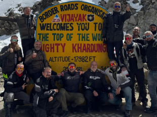 Naše parta v sedle Khardung La