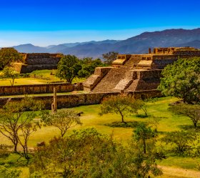 6. den: Monte Albán a přesun na pobřežíe
