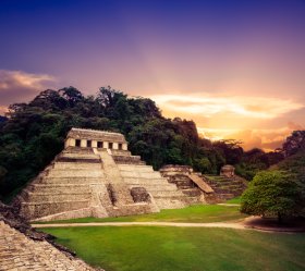 14. den: Palenque a vodopád Misol-Há, přesun na Yucatáne